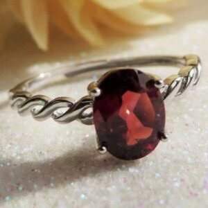 Bague réglable avec GRENAT ROUGE naturel